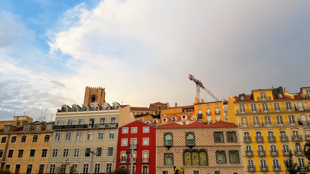  Lisbon: A Visual Feast of Art and Color