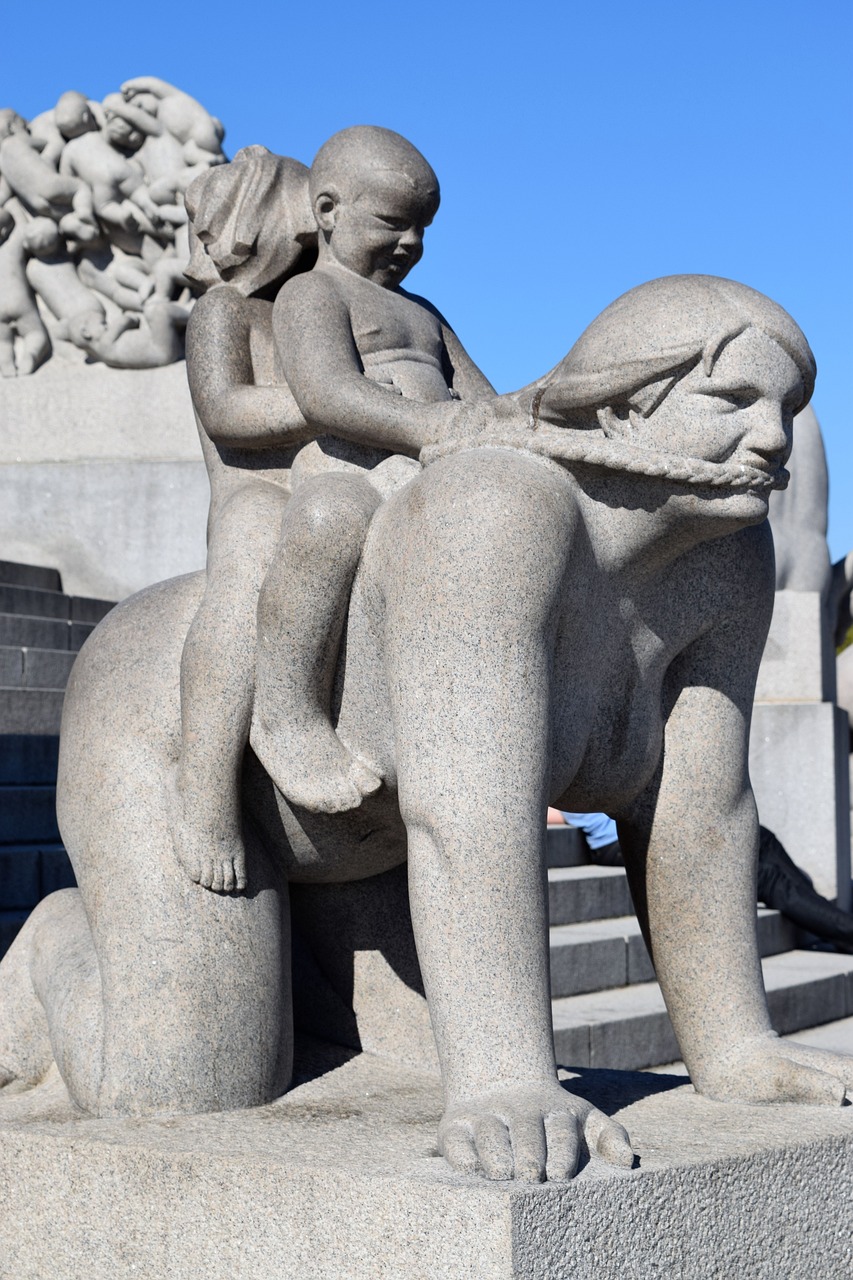 statues-2291150_1280